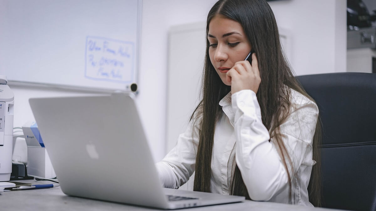 Comment déclarer son sinistre de dégât des eaux : par téléphone, en ligne ou en agence - WATIO