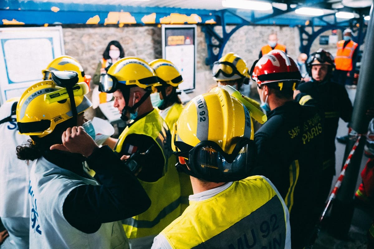 Fuite d'eau quand faut-il faire intervenir les pompiers ? - WATIO